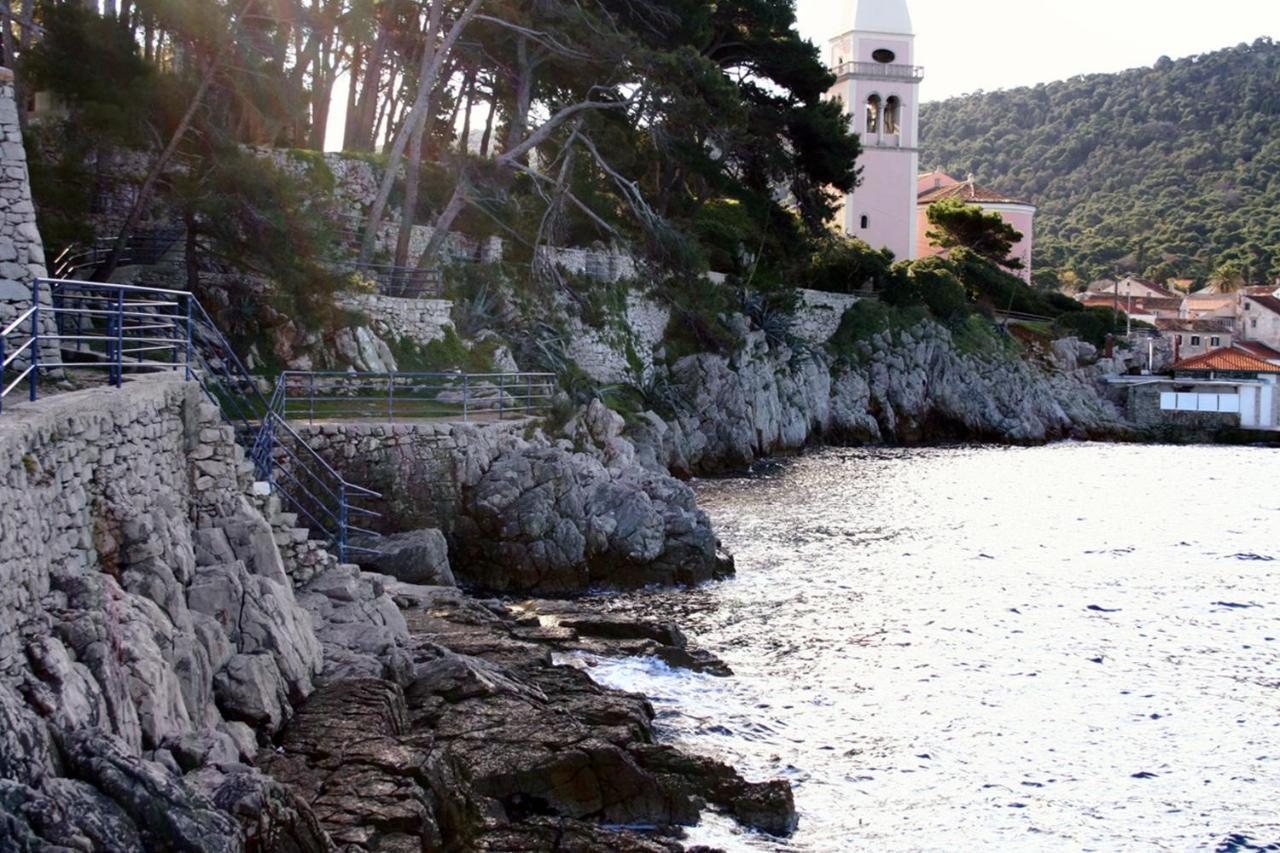 Apartments By The Sea Veli Losinj, Losinj - 19196 外观 照片